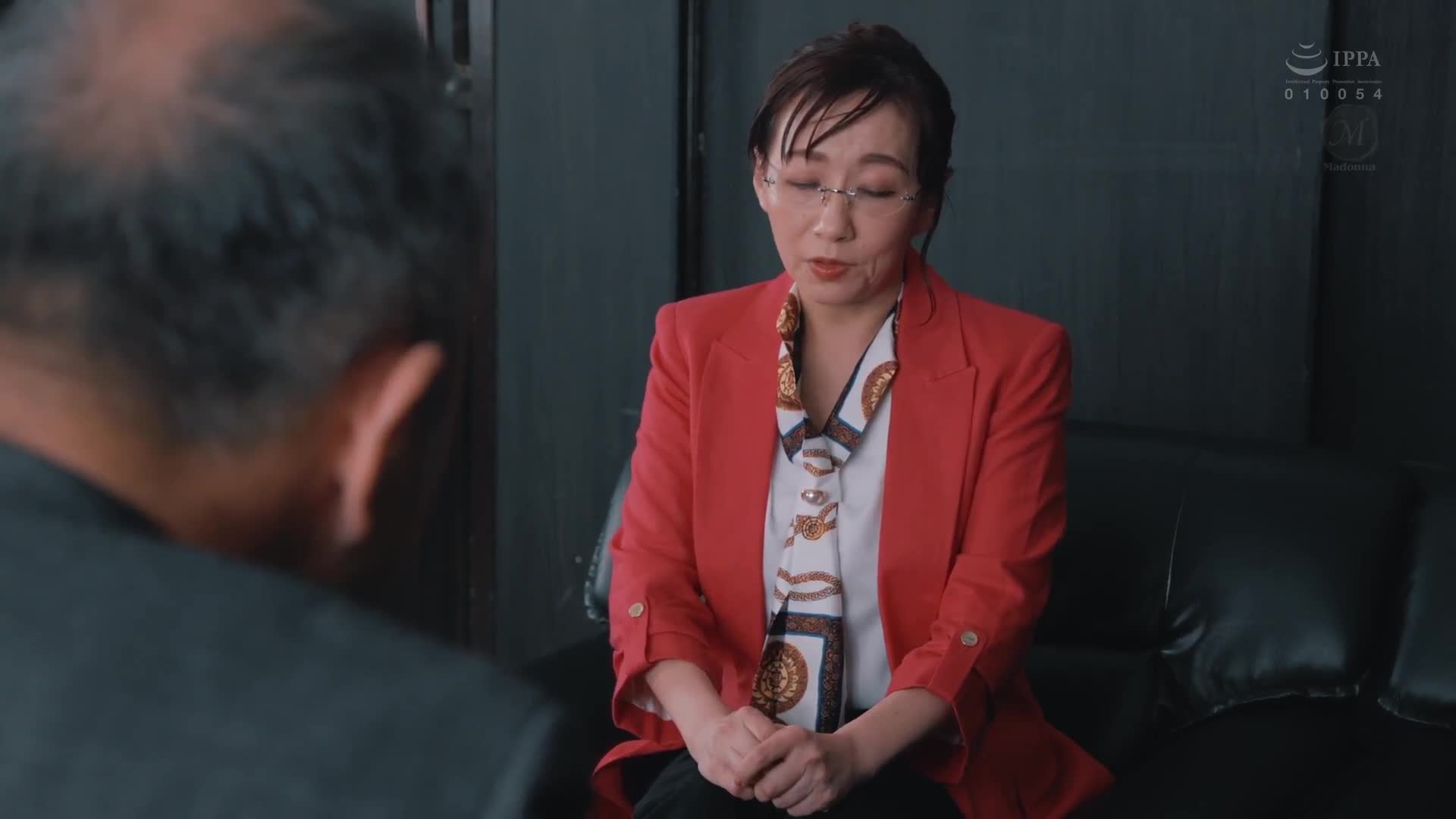 人妻秘書、汗水和親吻充滿的社長辦公室內射性交 久遠美緒 - AV大平台 - 中文字幕，成人影片，AV，國產，線上看